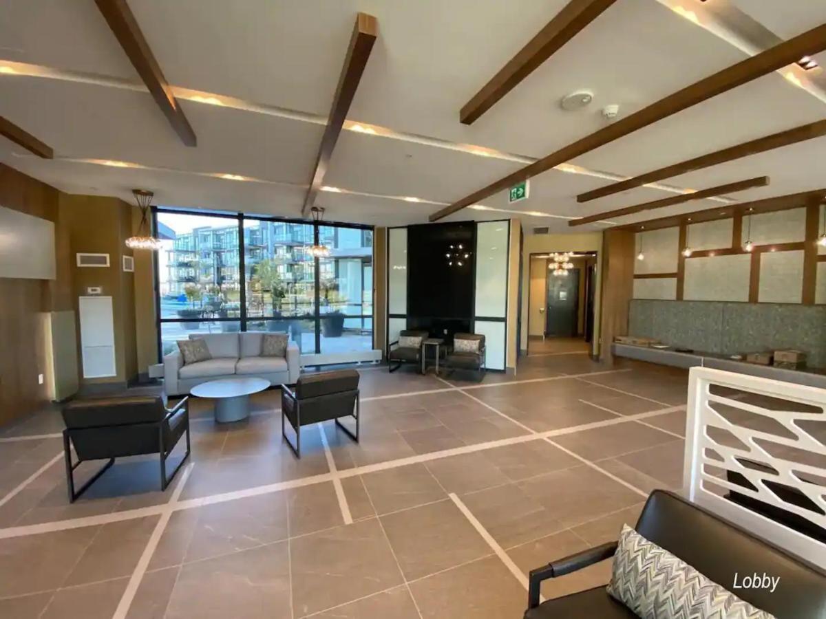 Pet Friendly Condos At Friday Harbour Innisfil Kültér fotó