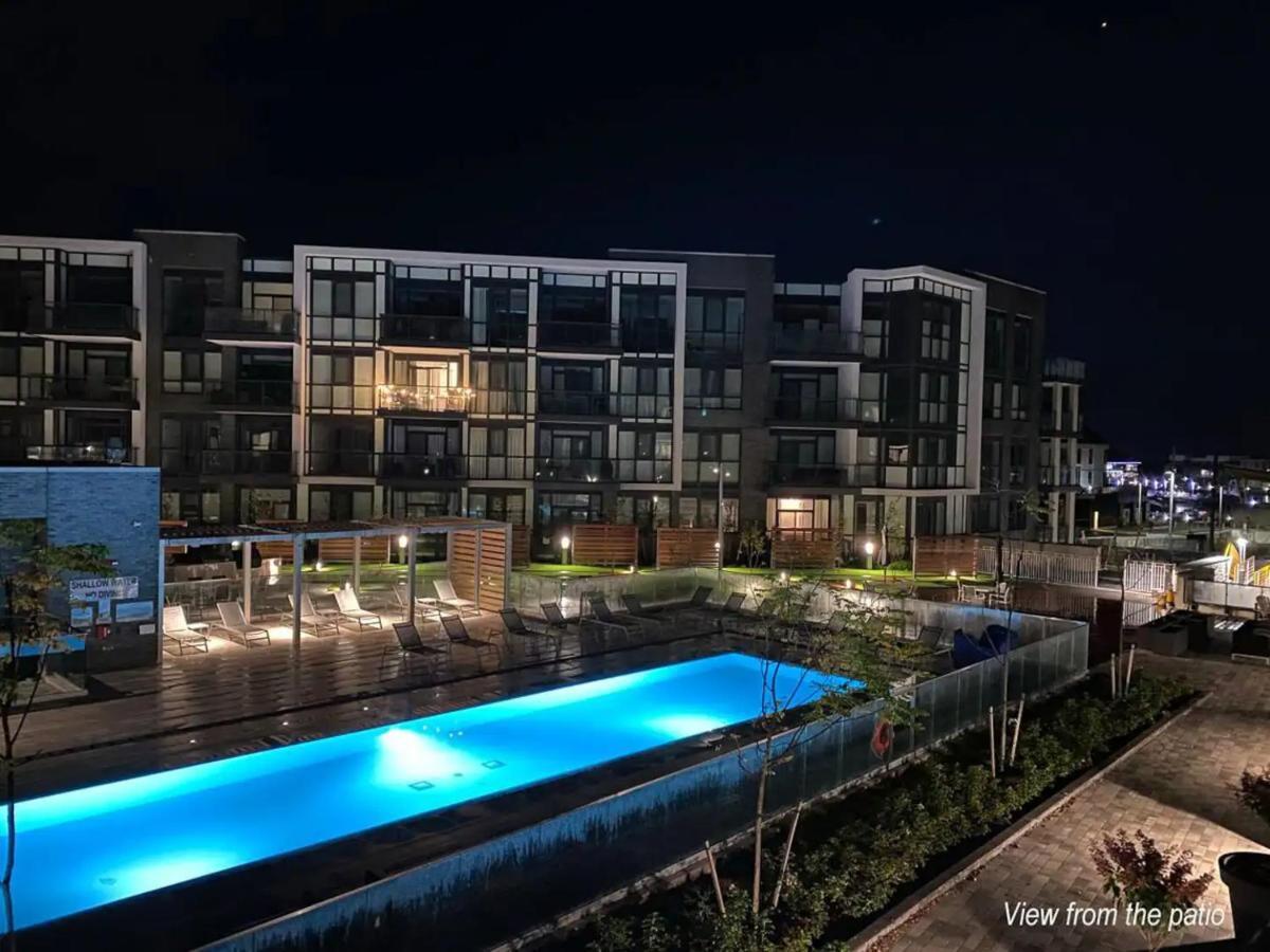 Pet Friendly Condos At Friday Harbour Innisfil Kültér fotó
