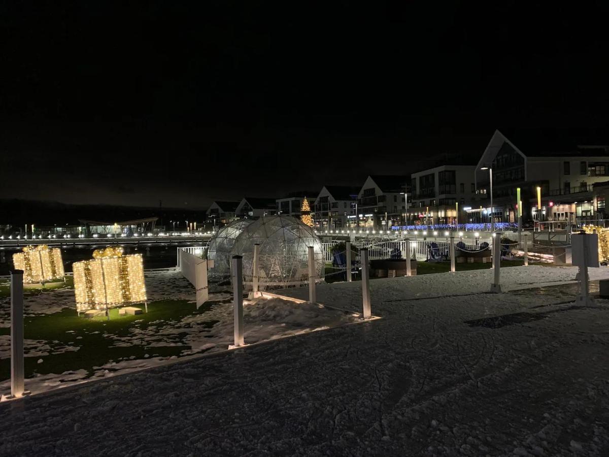 Pet Friendly Condos At Friday Harbour Innisfil Kültér fotó