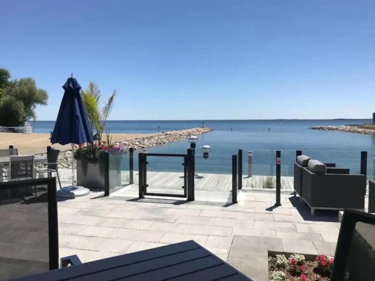 Pet Friendly Condos At Friday Harbour Innisfil Kültér fotó