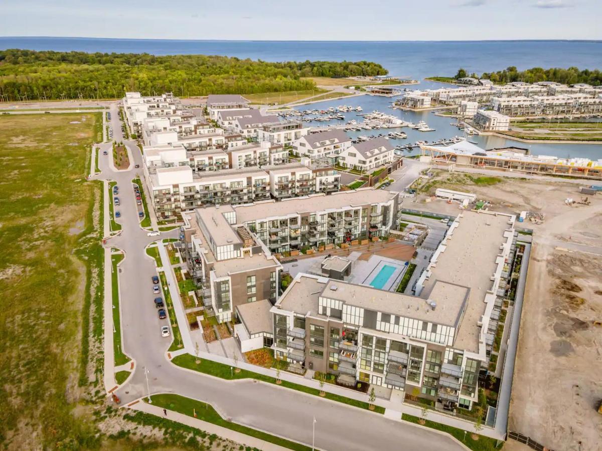 Pet Friendly Condos At Friday Harbour Innisfil Kültér fotó