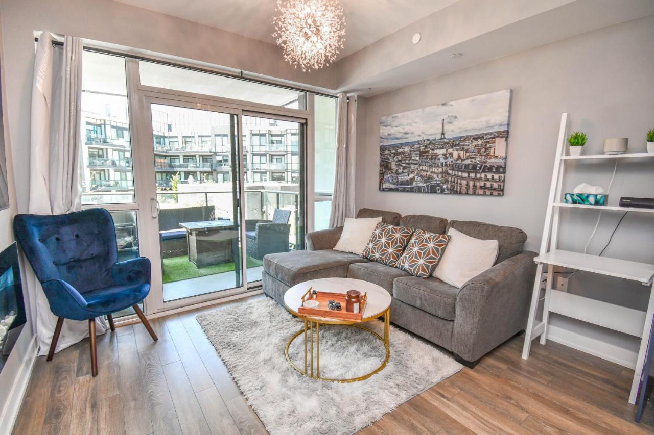 Pet Friendly Condos At Friday Harbour Innisfil Kültér fotó