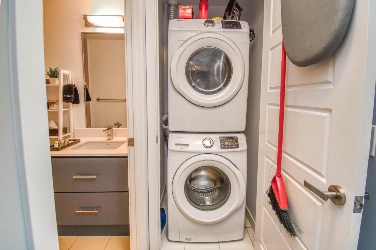 Pet Friendly Condos At Friday Harbour Innisfil Kültér fotó