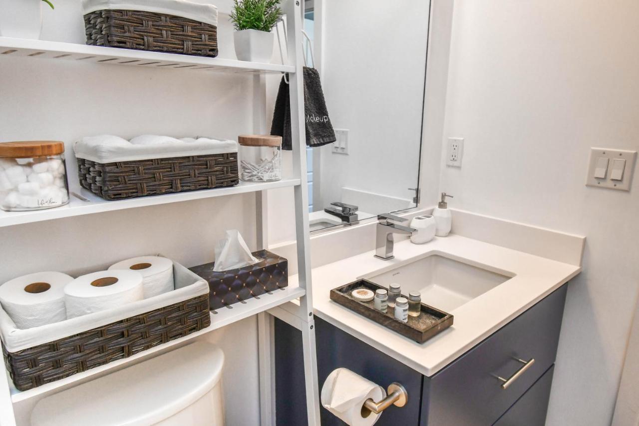 Pet Friendly Condos At Friday Harbour Innisfil Kültér fotó
