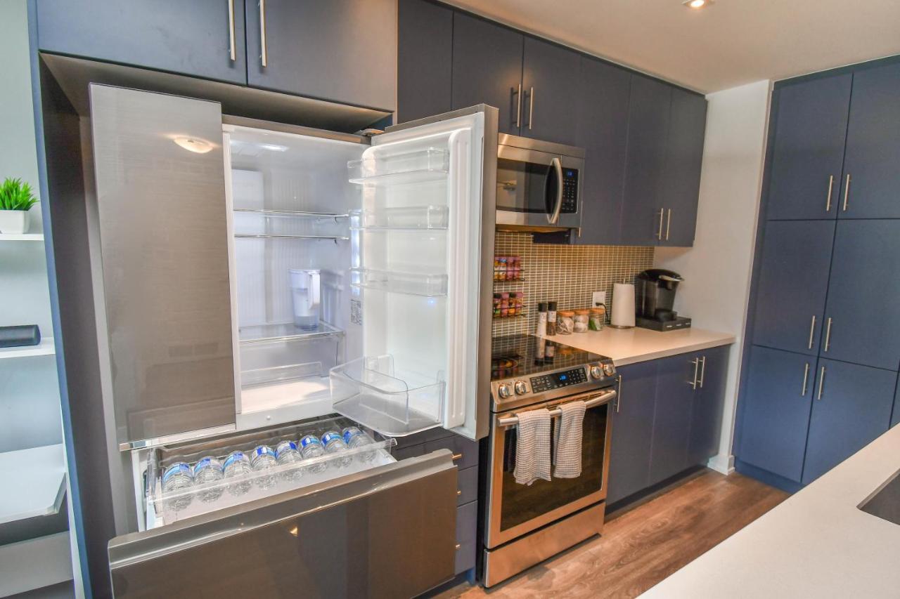 Pet Friendly Condos At Friday Harbour Innisfil Kültér fotó