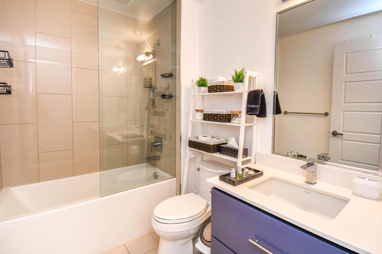 Pet Friendly Condos At Friday Harbour Innisfil Kültér fotó