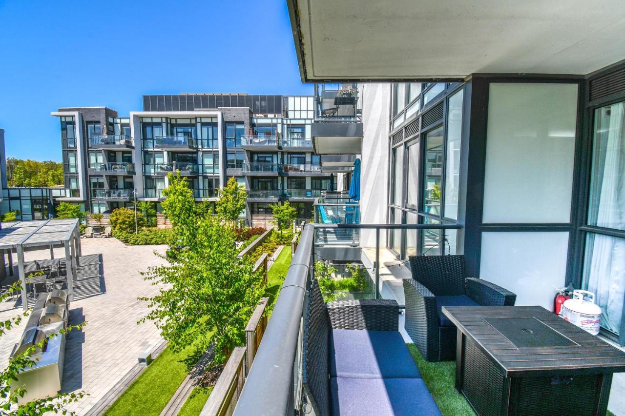 Pet Friendly Condos At Friday Harbour Innisfil Kültér fotó