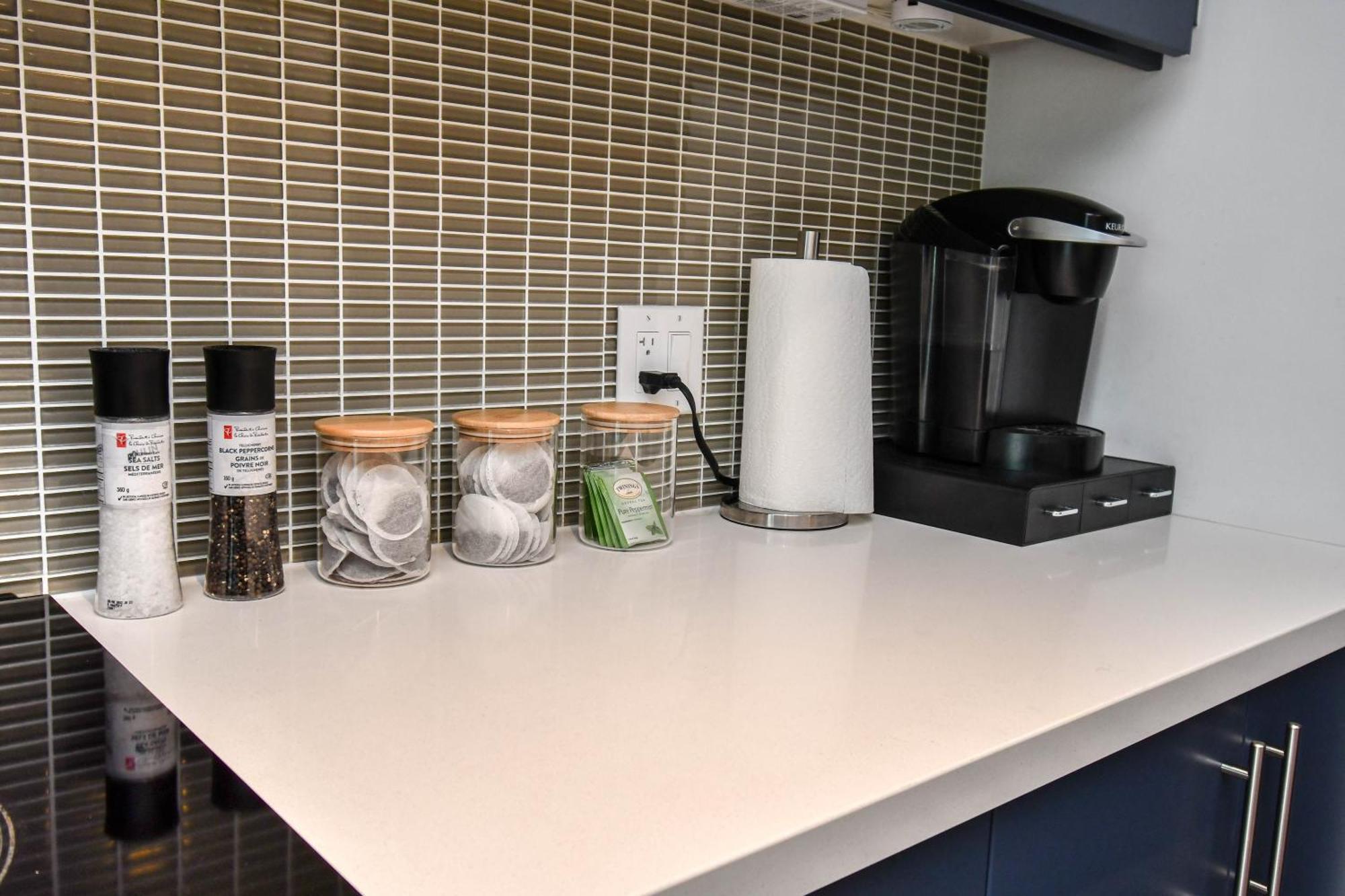 Pet Friendly Condos At Friday Harbour Innisfil Kültér fotó